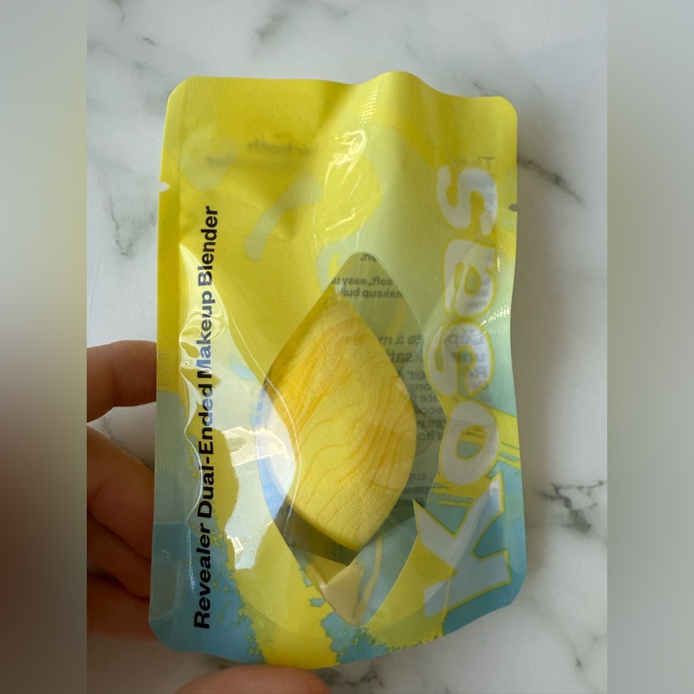 Kosas makeup sponge